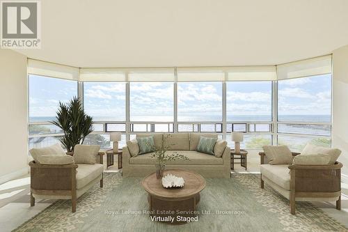 607 - 2170 Marine Drive, Oakville (Br Bronte), ON - Indoor Photo Showing Living Room
