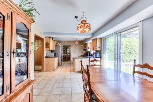 Dinette - 20 Rue Réginald-Brown, Kirkland, QC - Indoor Photo Showing Dining Room