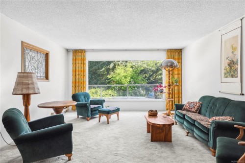 651 Belyea Rd, Qualicum Beach, BC 