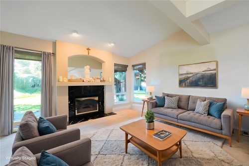 3689 Glen Oaks Dr, Nanaimo, BC 