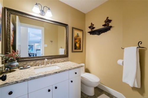 3689 Glen Oaks Dr, Nanaimo, BC 