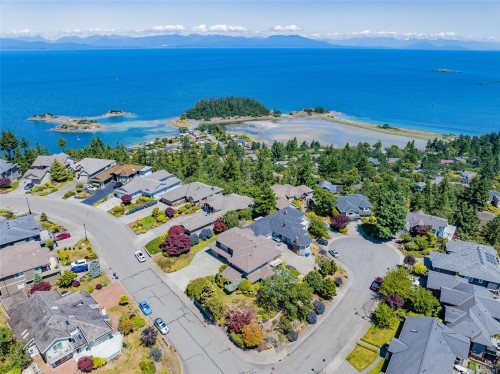 3689 Glen Oaks Dr, Nanaimo, BC 