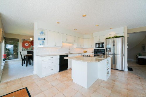 3689 Glen Oaks Dr, Nanaimo, BC 