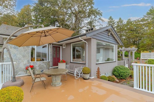 3572 Cedar Hill Rd, Saanich, BC 