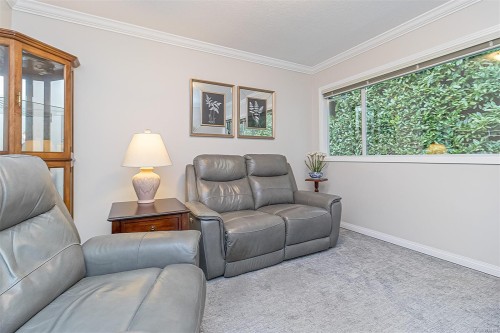 3572 Cedar Hill Rd, Saanich, BC 