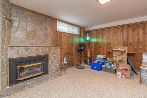 3572 Cedar Hill Rd, Saanich, BC 