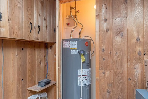 3572 Cedar Hill Rd, Saanich, BC 