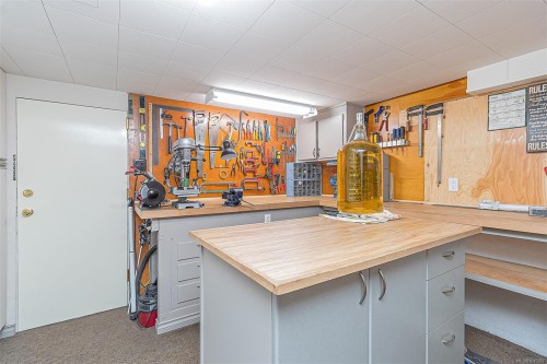 3572 Cedar Hill Rd, Saanich, BC 