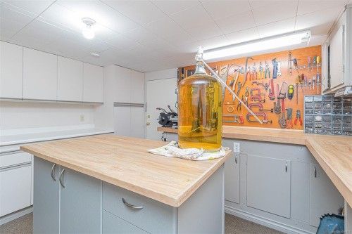 3572 Cedar Hill Rd, Saanich, BC 