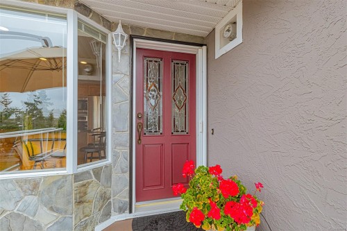 3572 Cedar Hill Rd, Saanich, BC 