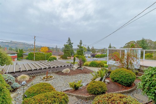 3572 Cedar Hill Rd, Saanich, BC 