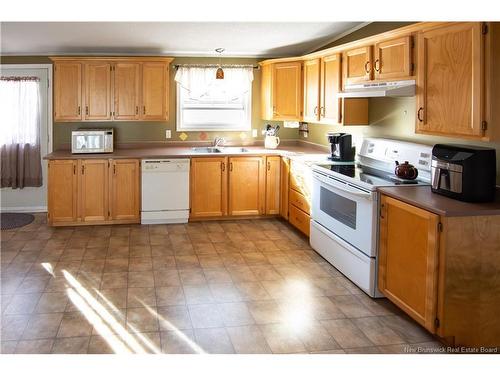 8 Walnut St, Moncton, NB 