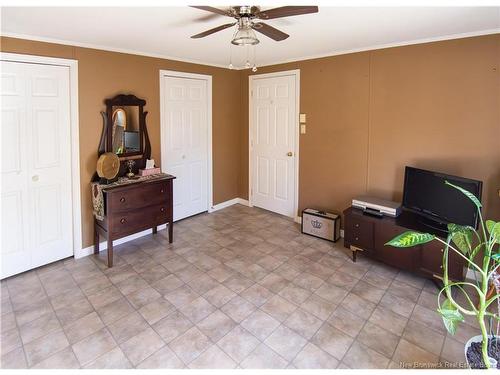 8 Walnut St, Moncton, NB 