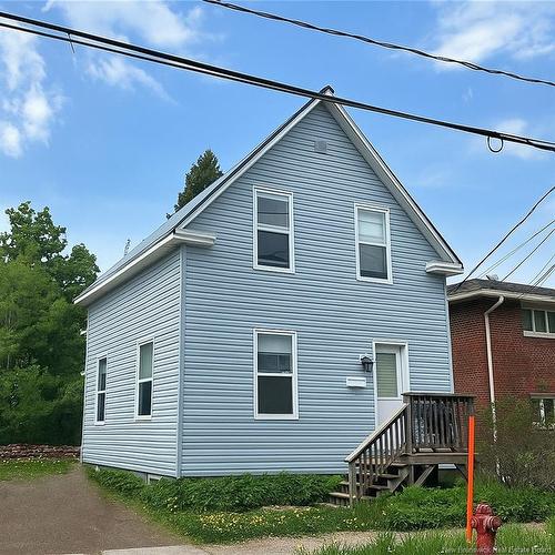 496 Robinson  Moncton, NB E1C 5E6