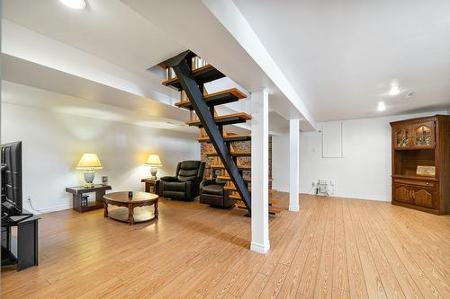 Salle familiale - 173 Rue Des Marguerites, Châteauguay, QC - Indoor