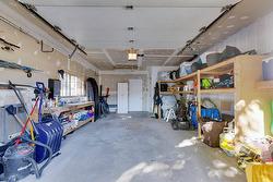Garage - 