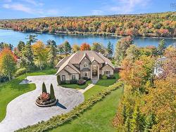 444 Piggott Avenue  Fall River, NS B2T 1S6