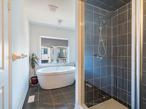 28 Dockside Way, Whitby, ON - Indoor Photo Showing Bathroom