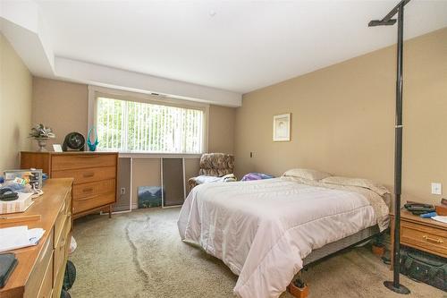 115A-1045 Sutherland Avenue, Kelowna, BC - Indoor Photo Showing Bedroom