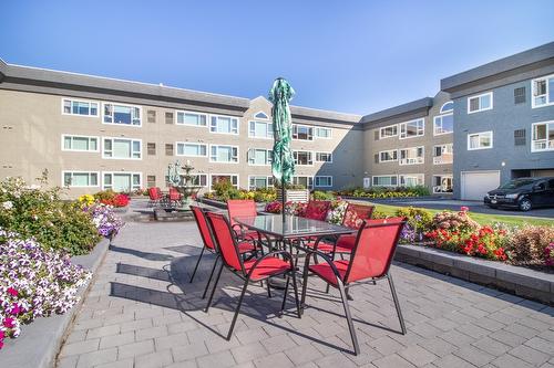 115A-1045 Sutherland Avenue, Kelowna, BC - Outdoor