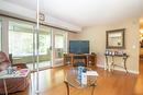 115A-1045 Sutherland Avenue, Kelowna, BC  - Indoor Photo Showing Living Room 