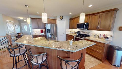 50-1401 30Th Avenue, Cranbrook, BC - Indoor Photo Showing Kitchen With Upgraded Kitchen
