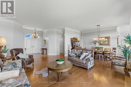 3285 Front Road S, East Hawkesbury, ON - Indoor Photo Showing Living Room