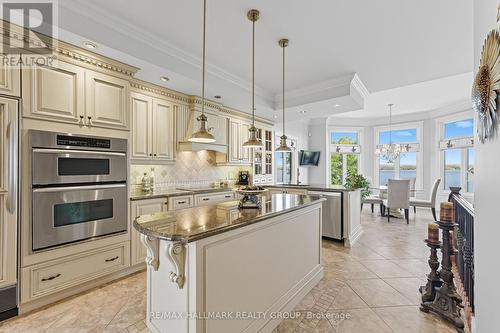 3285 Front Road S, East Hawkesbury, ON - Indoor Photo Showing Kitchen With Upgraded Kitchen
