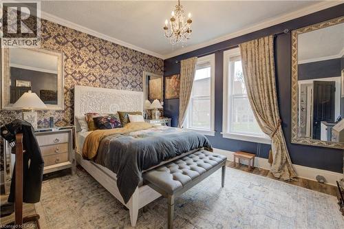 32 Ellen Street E, Kitchener, ON - Indoor Photo Showing Bedroom