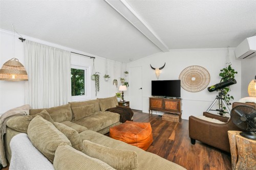 222-2779 Stautw Rd, Central Saanich, BC 