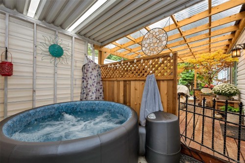 222-2779 Stautw Rd, Central Saanich, BC 