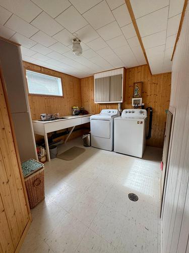 Laundry room - 831 Rue Doucet, Sept-Îles, QC - Indoor Photo Showing Laundry Room