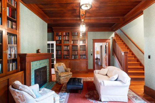 1175 Wain Rd, North Saanich, BC 