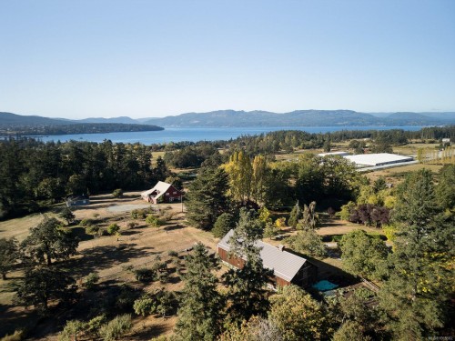 1175 Wain Rd, North Saanich, BC 