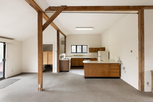 1175 Wain Rd, North Saanich, BC 