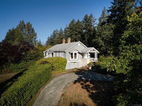 1175 Wain Rd, North Saanich, BC 