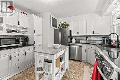 23 Alfred Drive, Belleville (Belleville Ward), ON - Indoor Photo Showing Kitchen With Stainless Steel Kitchen