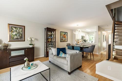 Salon - 615 Rue Dupret, Montréal (Verdun/Île-Des-Soeurs), QC 