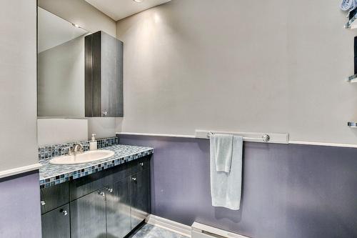 Salle de bains - 48 Ch. Doris, Saint-Sauveur, QC - Indoor Photo Showing Bathroom