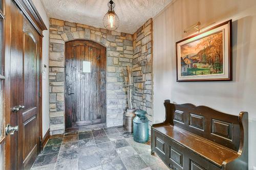 Hall d'entrée/Vestibule - 48 Ch. Doris, Saint-Sauveur, QC - Indoor Photo Showing Other Room