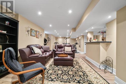 3859 Pondview Way, Mississauga, ON - Indoor