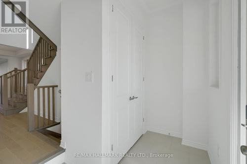 626 Newlove Street, Innisfil, ON - Indoor Photo Showing Other Room