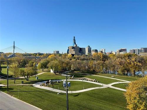 211-760 Tache Ave, Winnipeg, MB 