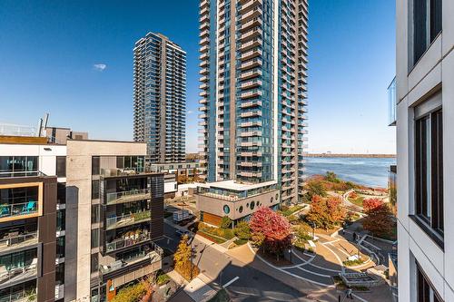 Balcony - 603-112 Ch. De La Pointe-Nord, Montréal (Verdun/Île-Des-Soeurs), QC - Outdoor With Facade