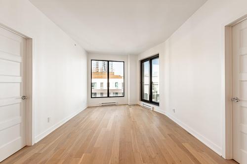 Living room - 603-112 Ch. De La Pointe-Nord, Montréal (Verdun/Île-Des-Soeurs), QC - Indoor Photo Showing Other Room