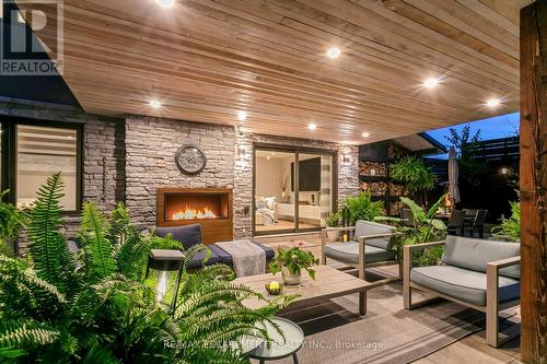 2683 Kingsberry Crescent, Mississauga, ON -  With Fireplace