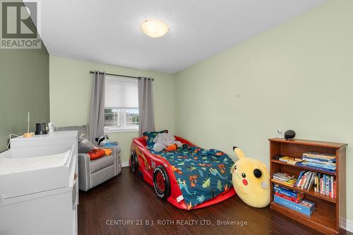 221 Harvie Road, Barrie, ON - Indoor Photo Showing Bedroom