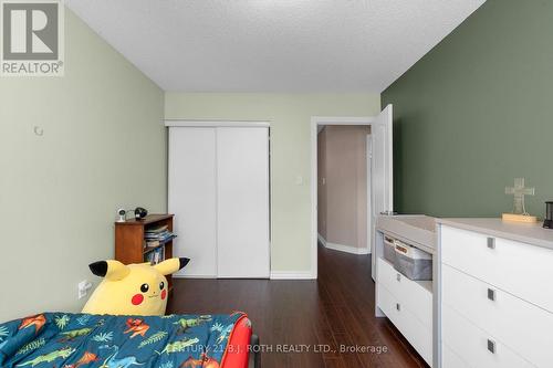 221 Harvie Road, Barrie, ON - Indoor Photo Showing Bedroom
