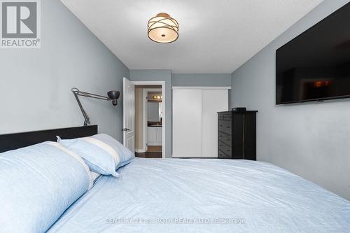 221 Harvie Road, Barrie, ON - Indoor Photo Showing Bedroom