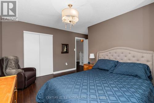 221 Harvie Road, Barrie, ON - Indoor Photo Showing Bedroom